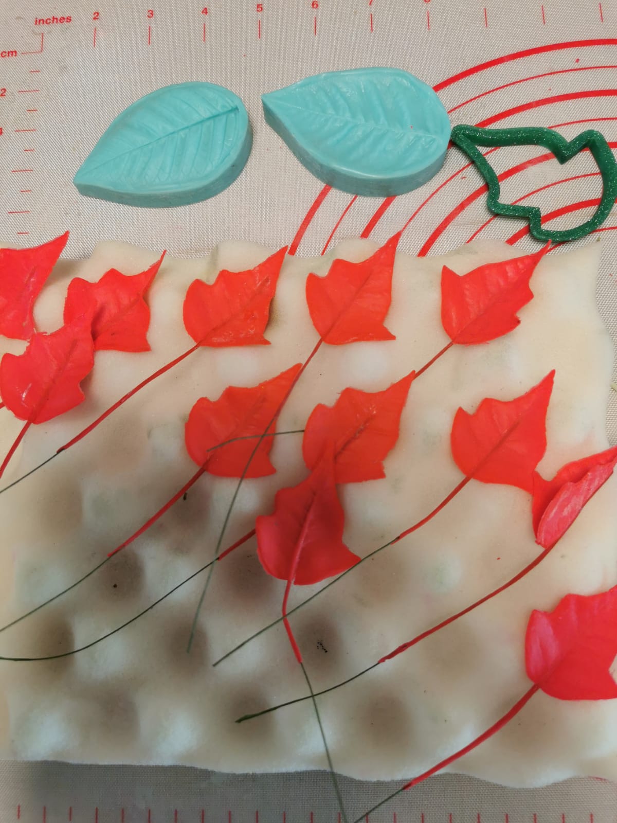 Weihnachtsstern aus Blütenpaste – Bild 5