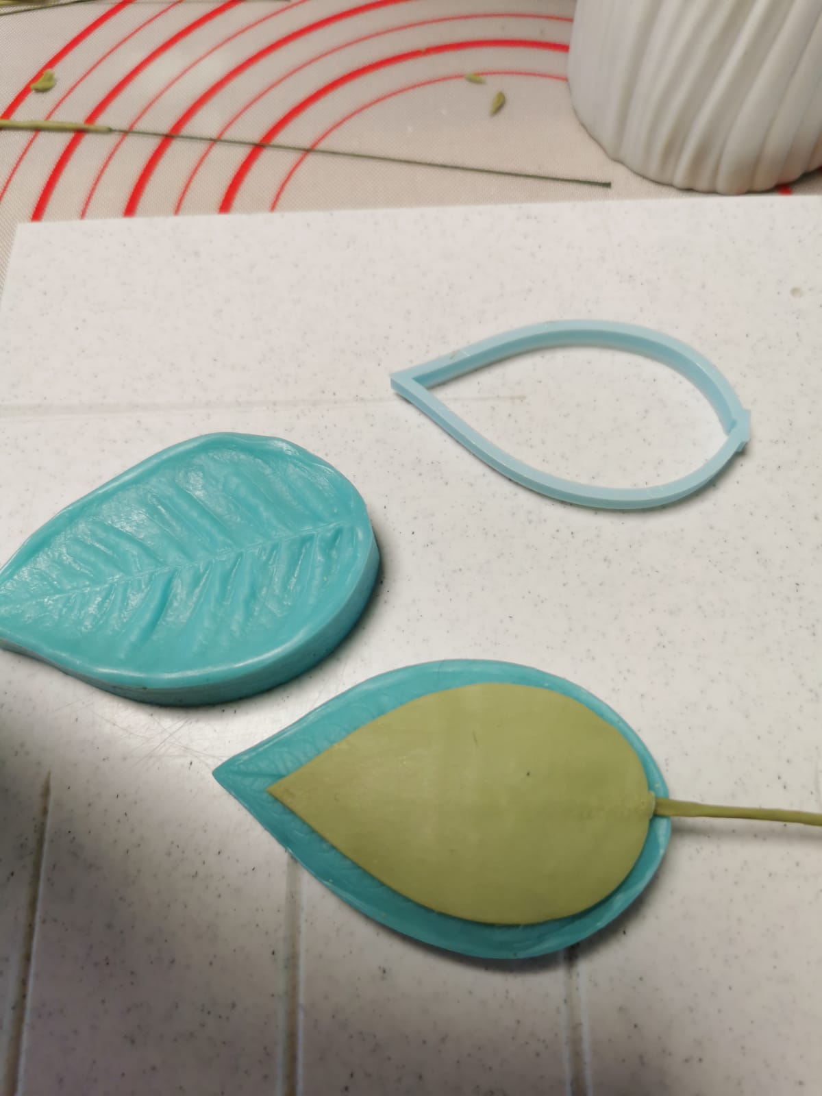 Weihnachtsstern aus Blütenpaste – Bild 6